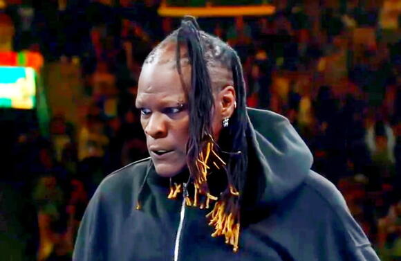 WWE’s R-Truth Shows Off His New Bald Look - NewsBreak