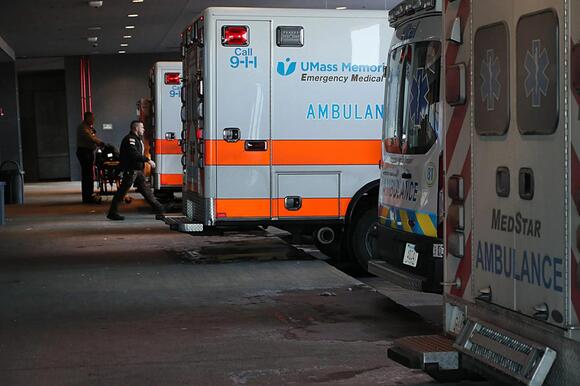 Mass. man, 64, dies while hiking in N.H. - NewsBreak