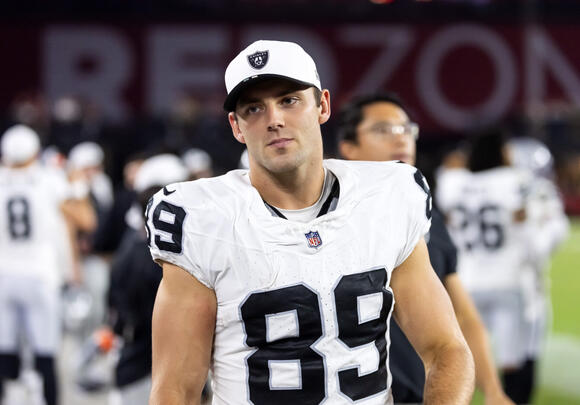 Brock Bowers, George Pickens & more fantasy football injury updates for ...