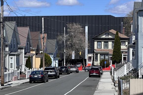 Boston neighbhorhood frets as towering ‘dungeon’ data center looms over ...
