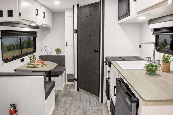 There’s a New Budget Camper Contender: Venture RV’s Compact Campbound ...