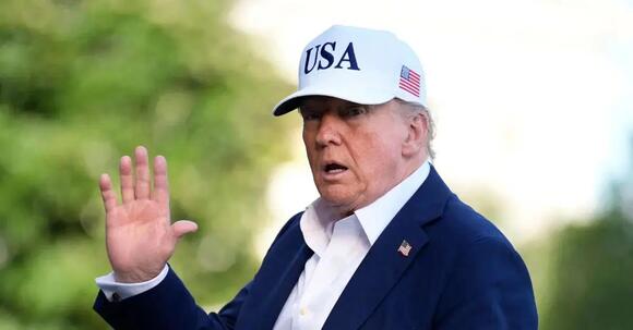 'Desperate' Donald Trump Accused of Posting Bizarre AI Barack Obama ...