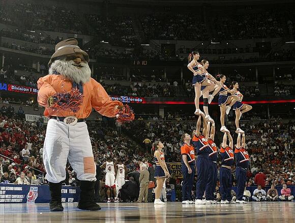 Meet The Iconic Live Animal Mascots Of College Football - NewsBreak
