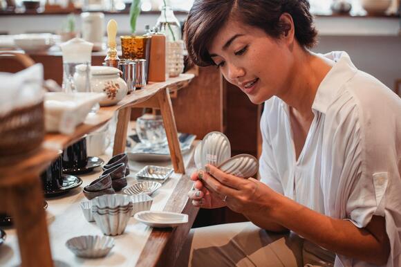 How bringing a magnet while thrifting can reveal hidden value - NewsBreak