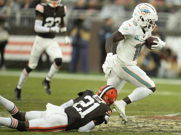 Browns CB Denzel Ward ruled out of game against Dolphins with shoulder ...