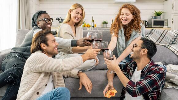 5 Reasons Americans Are No Longer Inviting Guests into Their Homes ...