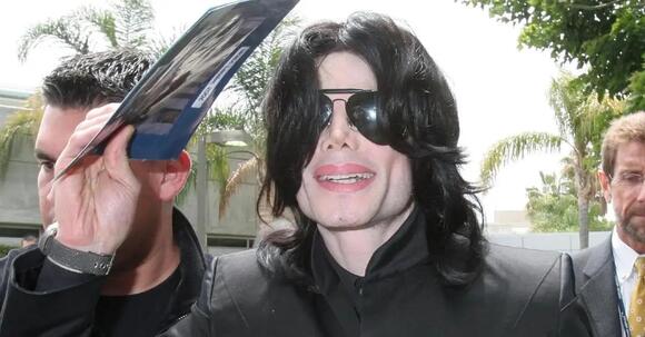 EXCLUSIVE: 'I Was Michael Jackson's Lawyer and This is the One Sad Reason  He Destroyed His Face' - NewsBreak