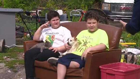 Man gets guardianship for 2 boys left in his care after donations pay ...