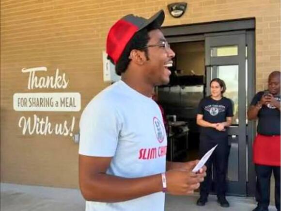Fast-Food Worker Who Bought Coworkers Snacks Gets a Surprise Hummer ...