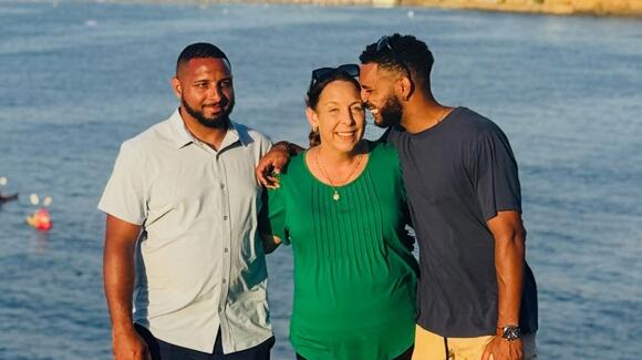 A Deep Dive Into ’90 Day’ Star Jamal Menzies’ Family - NewsBreak