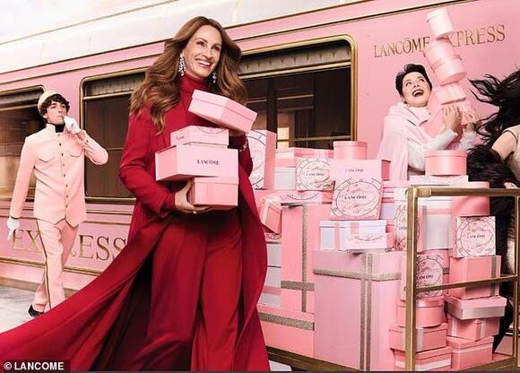 julia roberts lancome pink dress Julia Roberts, 57, looks very youthful in new campaign