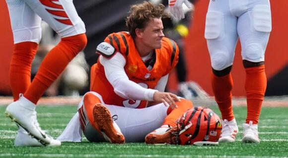 Brutal Injury Update Leaks On Joe Burrow After Leaving Game vs. Jaguars - NewsBreak