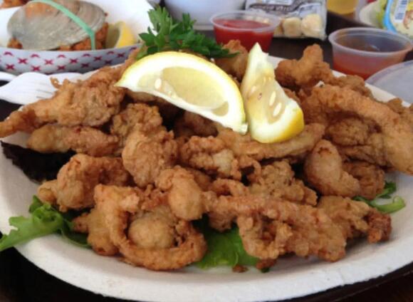 5 Seafood Chains With the Best Whole-Belly Fried Clams, According to ...