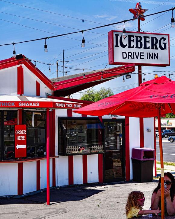 15 Must-Try Utah Burgers For Legendary Fry Sauce - NewsBreak