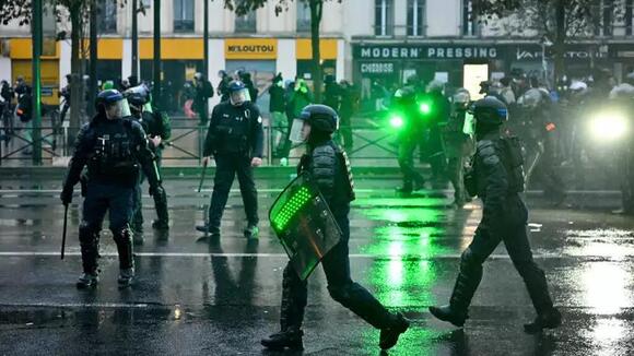 Interior ministry says 410,000 protesters across France as organisers claim ‘nearly 800,000’