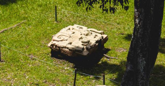 Scientists find 1,300-year-old Maya altar with hiding ancient hand ...