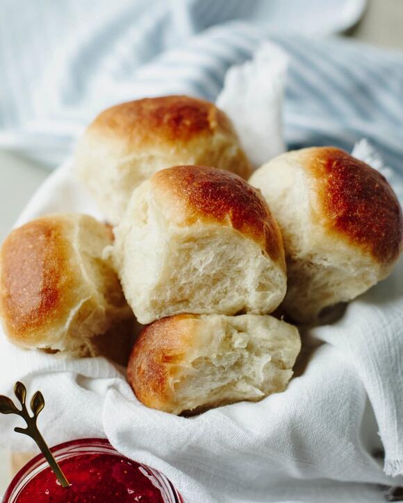 The Texas Roadhouse Roll Basket, Made in Your Bread Machine - NewsBreak