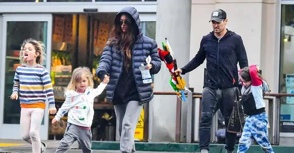 Brian Austin Green Calls Twitter Rumors About Megan Fox Allegedly 'Forcing'  Their Children to Wear Women's Clothes 'Totally Bogus' - NewsBreak