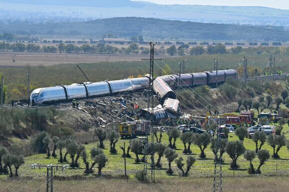 'Inexplicable' order probed as cause of train crash that killed at ...