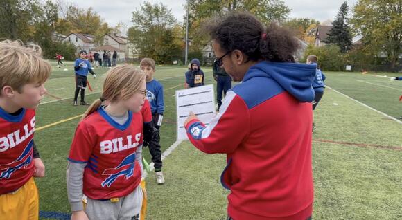 it-s-a-great-thing-wny-youth-flag-football-leagues-team-up-for-pro