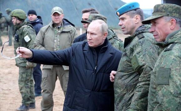 Putin Takes Drastic Kill Switch Action With His Coup Paranoia Spiking 