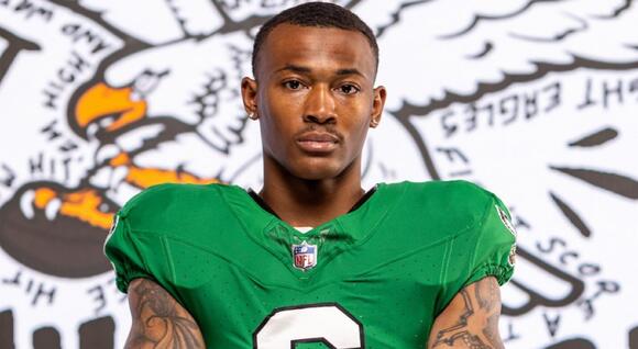 Philadelphia Eagles Forced to Delete this Viral Photo of DeVonta Smith's Package After Fans Flood Comments with Dirty Jokes - NewsBreak