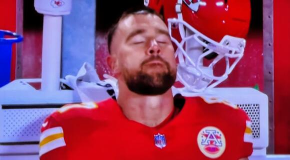 Social Media Destroyed Travis Kelce With Nasty Jokes After NBC Cameras Caught Sad Sideline Reaction To His Costly Play That Blew SNF Game For The Chiefs - NewsBreak