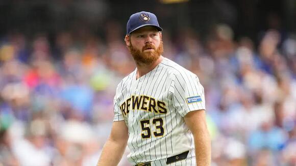 Brewers’ only World Series roster decision rests on the right shoulder of one franchise legend