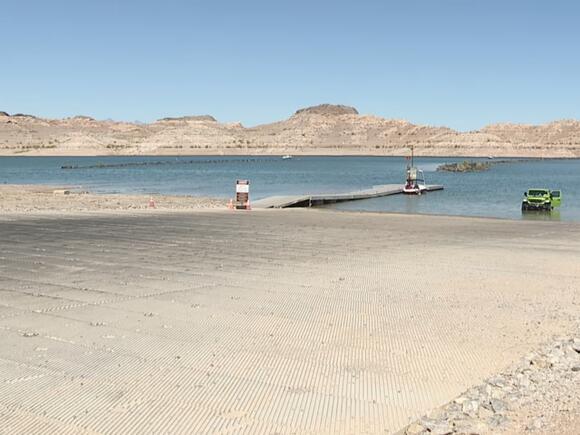 As water levels decline, Lake Mead takes steps to keep boat ramps ...