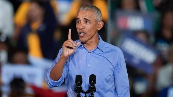 Obama scathes Trump administration in quippy Ohio campaign rally speech