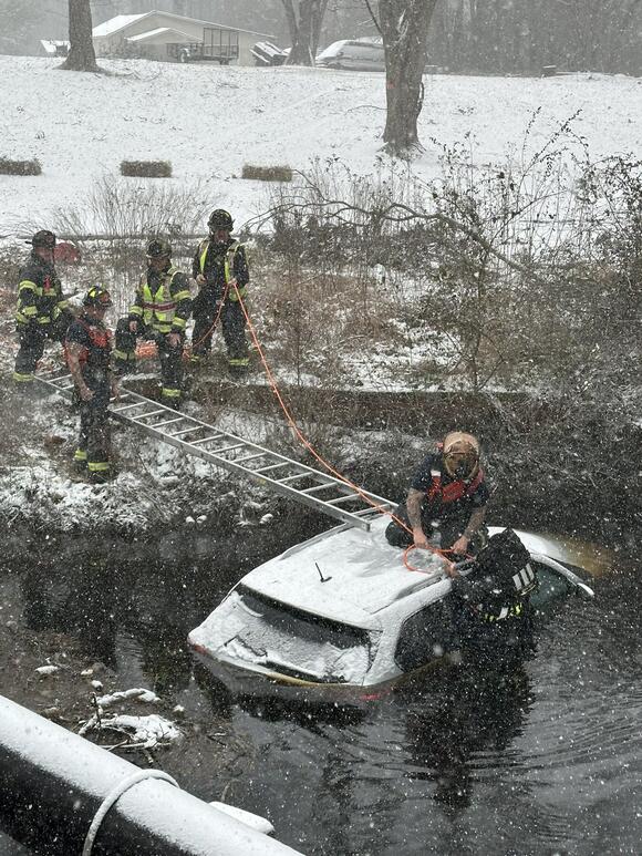 2 injured after car in Suffolk crashes, plunges into water - NewsBreak