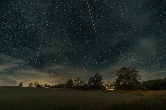 Wisconsin’s Stargazer’s Dream: The Perseids Meteor Shower - up to 100 ...