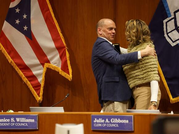 Toledo mayor, council sworn in for new terms - NewsBreak