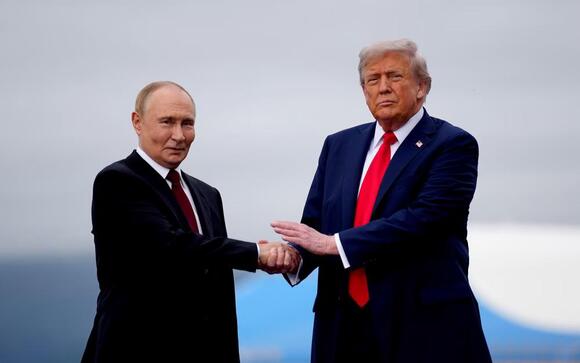 Trump hopes to flatter Putin into negotiating on Ukraine, experts say