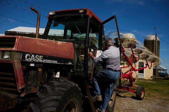Trump announces $8 billion for farmers to offset soaring diesel costs