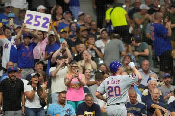 image Alonso Launches 252nd Homer to Equal Mets Legend Darryl Strawberry