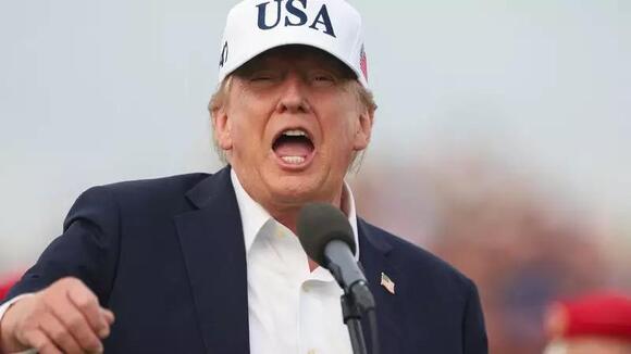 ‘Desperate’ Trump weighs new war gamble after GOP blowback derailed latest attack