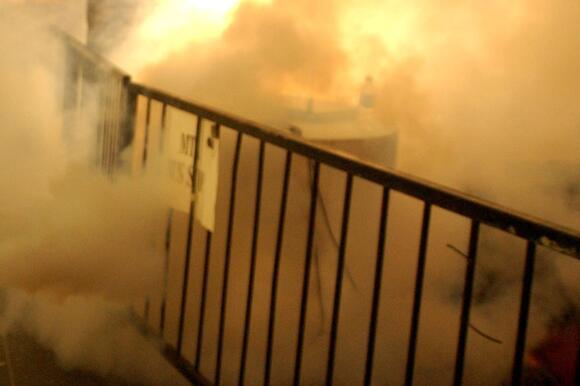 Illinois Businesses Install Fog Machines To Fight Smash-And-Grab ...
