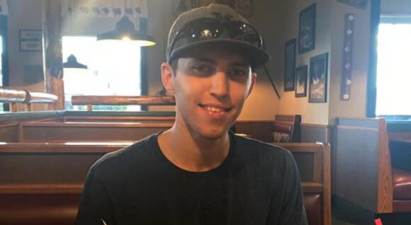 Tyler Robinson Reportedly Joked With 20 Friends In Group Chat After Fatally  Shooting Charlie Kirk - NewsBreak