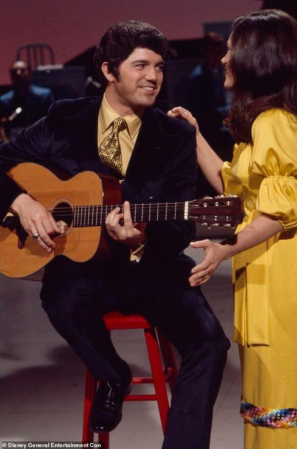 Guy Hovis dead at age 84: Singer who performed on Lawrence Welk Show ...