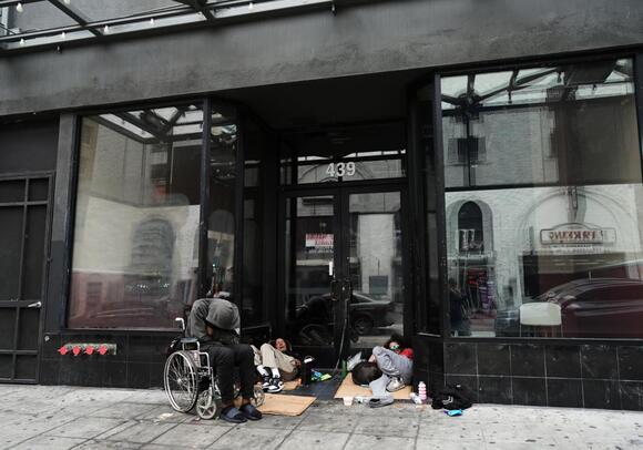 How downtown Los Angeles became a boarded-up ghost-town with hoards of drug-smoking  vagrants and dozens of shuttered storefronts - NewsBreak
