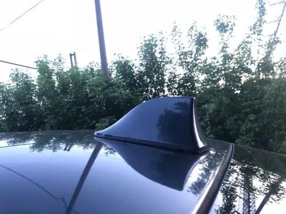 Why Modern Cars Have a “Shark Fin” on the Roof — And What It Actually ...