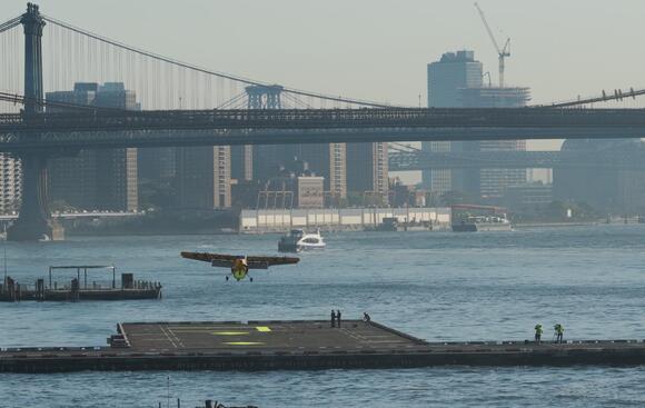 Pilot Breaks Down Fixed-Wing Aircraft Landing at NYC Heliport - NewsBreak