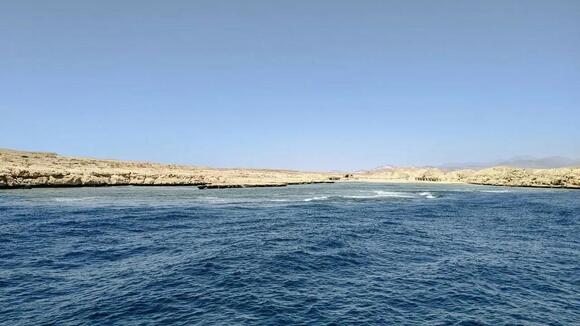 Seven Oil Tankers Damaged in Strait of Hormuz, Iran Reports