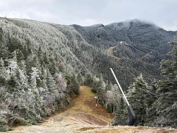 PHOTOS: First snowflakes fly around Vermont - NewsBreak