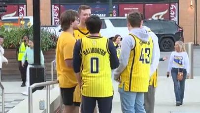 Home opener loss aside, Pacers fans happy to have Hali back on the court