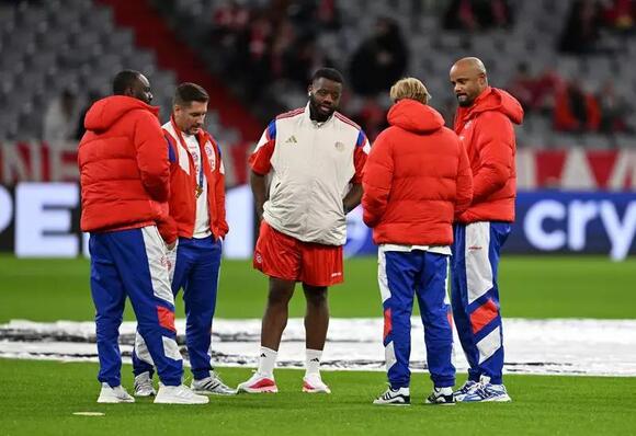 Bayern coach Kompany to remain in hospital, will be out for weeks