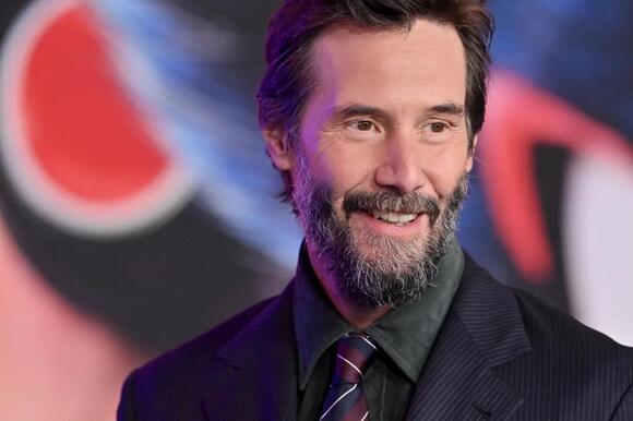 Keanu Reeves Turns Heads with Latest Look, Sparking Reactions - Photos ...