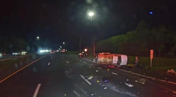 Rollover crash causes delays on I-75 southbound - NewsBreak