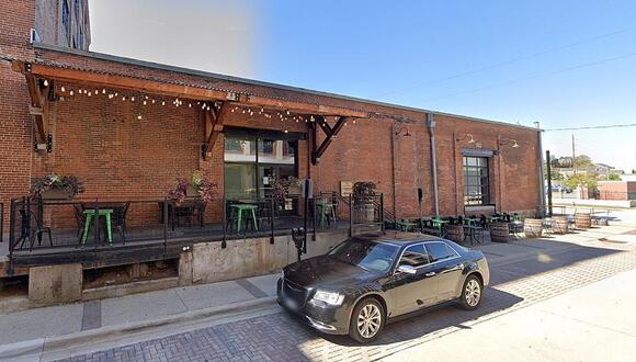 Illinois Pizzeria Explodes in Popularity Following Barstool Review ...